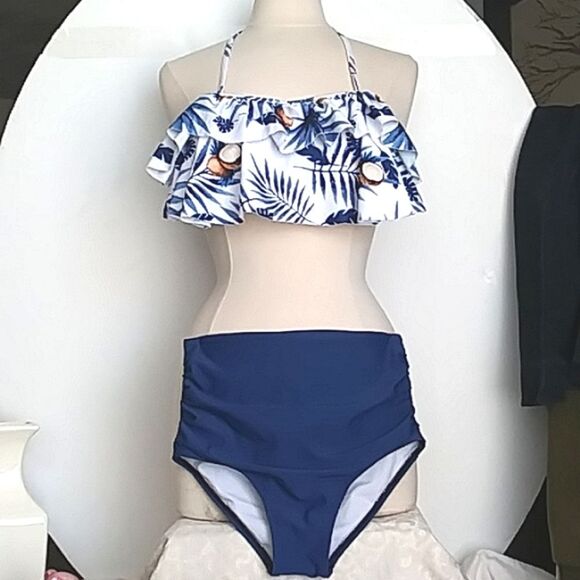 Heat Move Brand Bikini Coconuts and Tropical Leaves - Picture 1 of 8